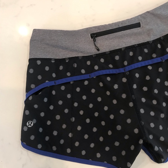 Lululemon shorts, size 6 polkadot - Picture 6 of 9